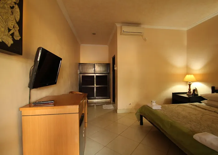 Fat Yogi Hotel 2*