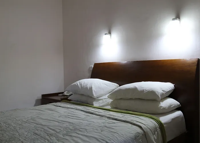 Hotel Fat Yogi 2*